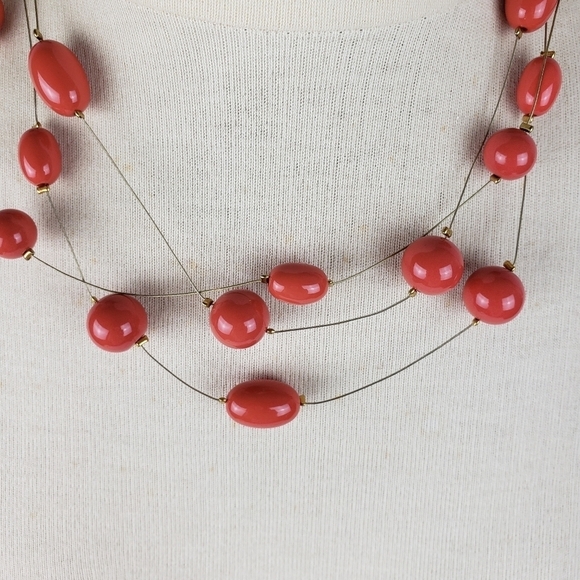 Multi Strand Illusion Wire Coral Bead Goldtone Floating Necklace Adjustable - Picture 2 of 7